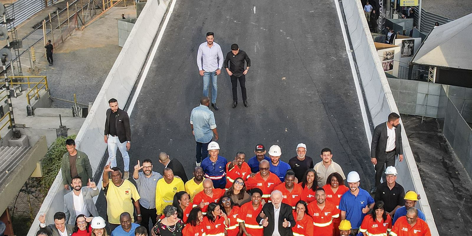 Governo inaugura viaduto em homenagem a Roza Cabinda em Juiz de Fora