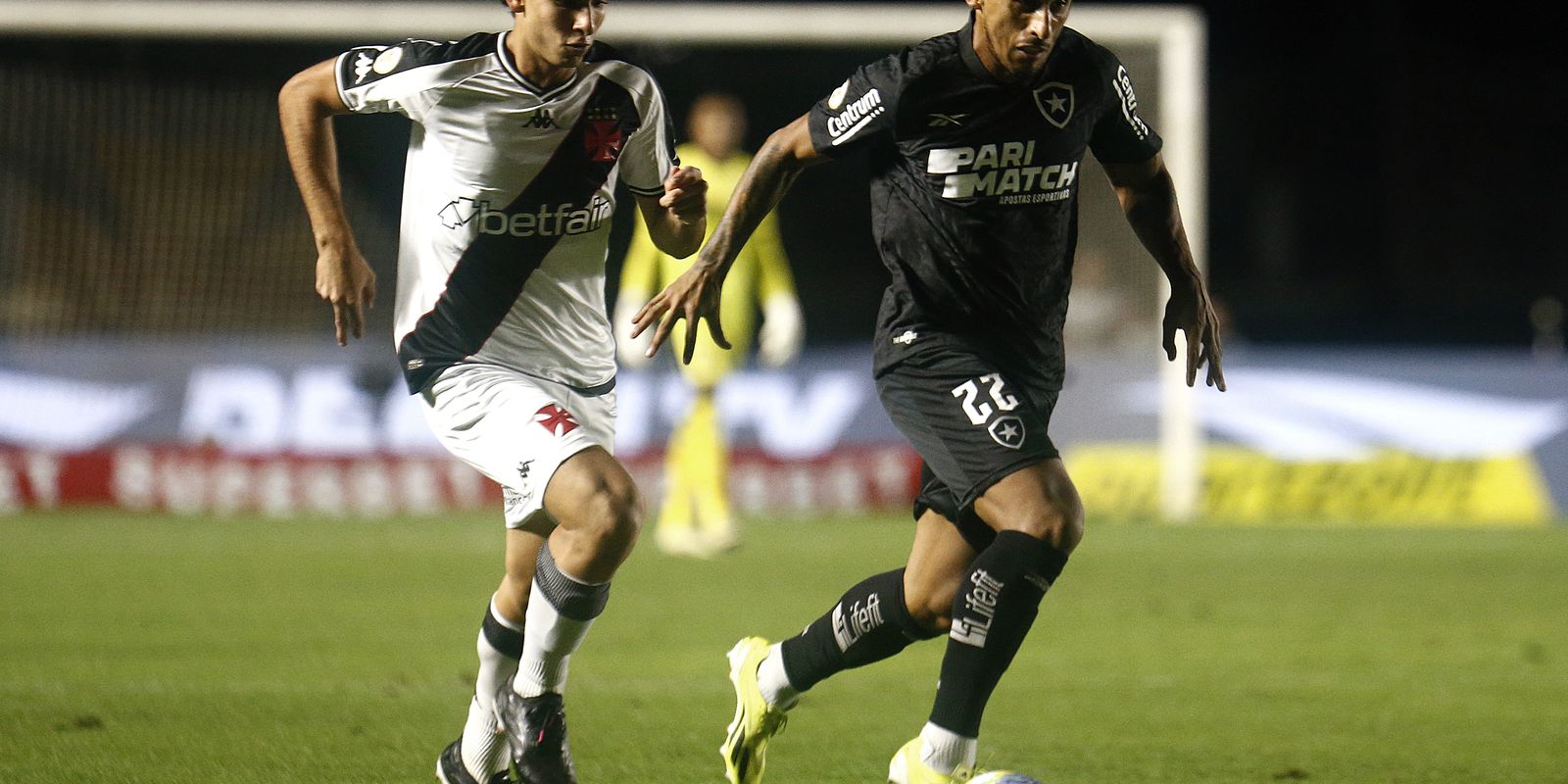 Vasco arranca empate com o Botafogo em São Januário