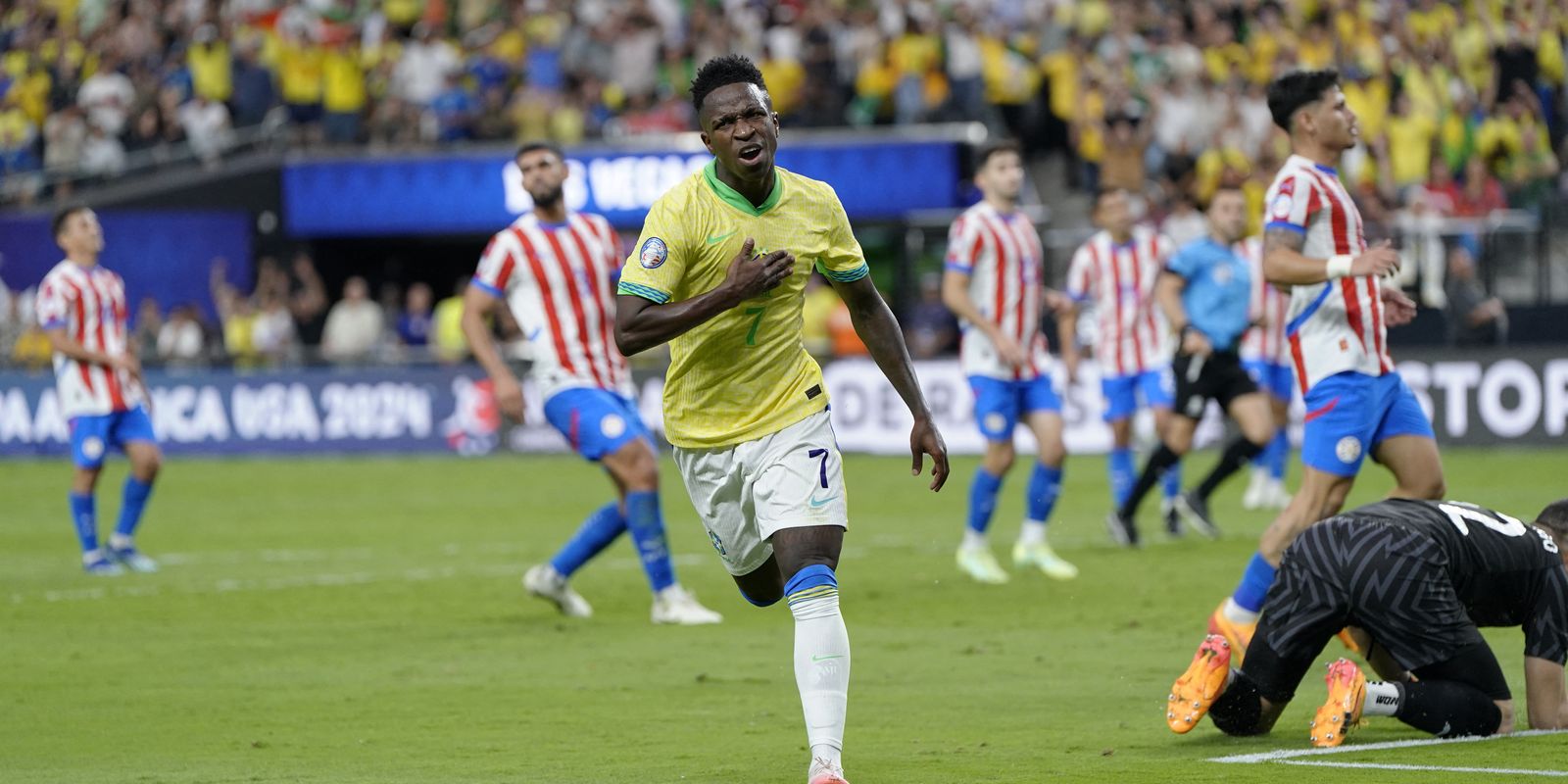 Vinicius Júnior brilha e Brasil derrota Paraguai na Copa América