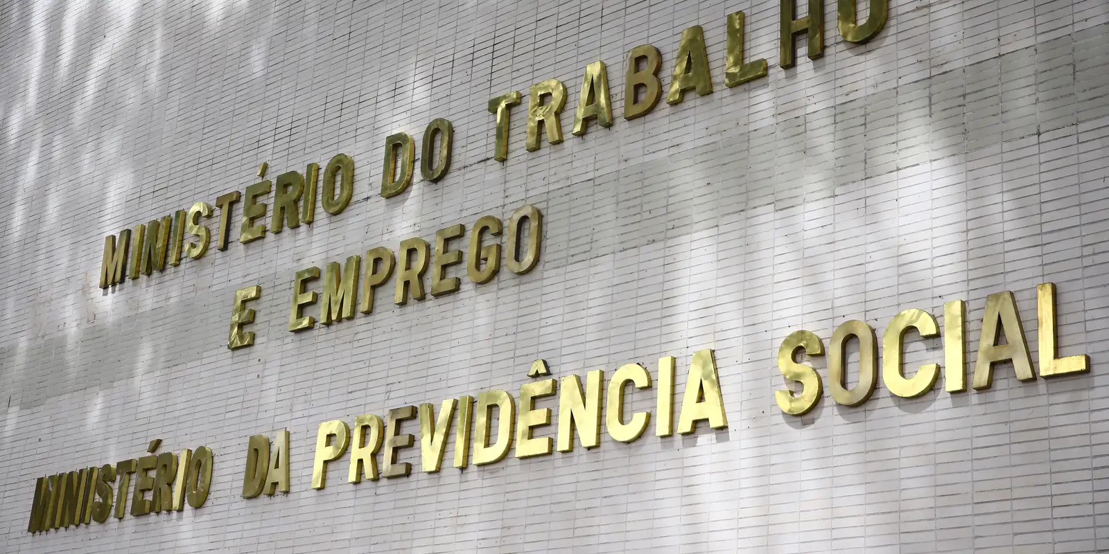 Ministério do Trabalho notifica sindicatos para atualizar registro