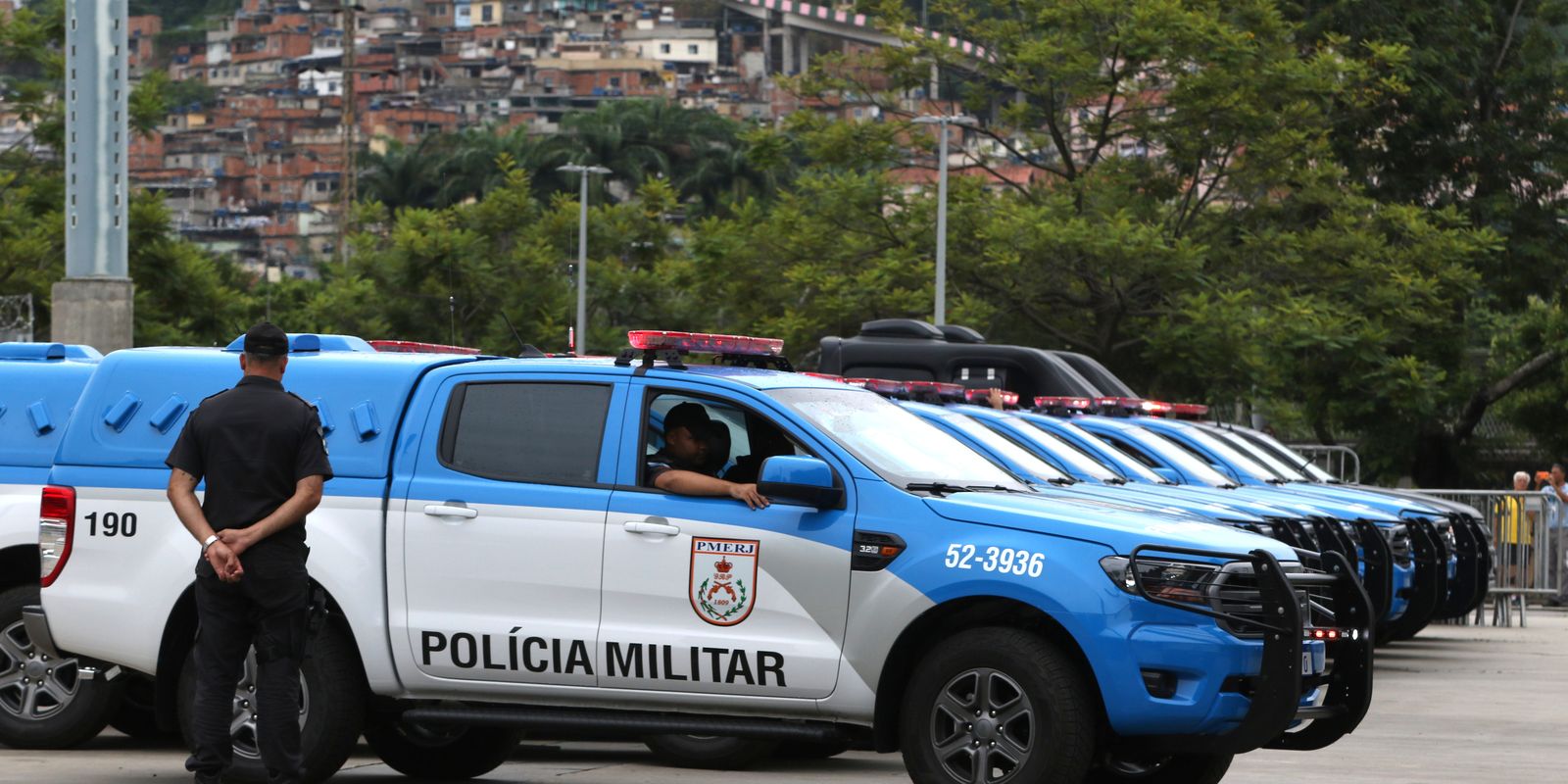 PM apura possíveis abusos em abordagem a adolescentes negros no Rio